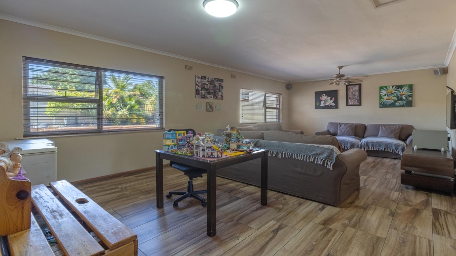 5 Bedroom Property for Sale in Northgate Western Cape